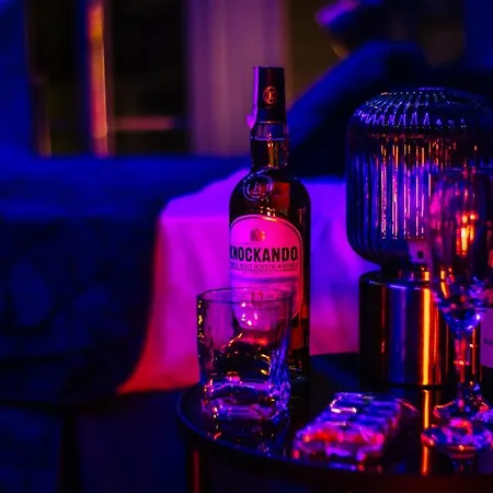 Utopia - Boutique Adultos Гостевой дом 3*