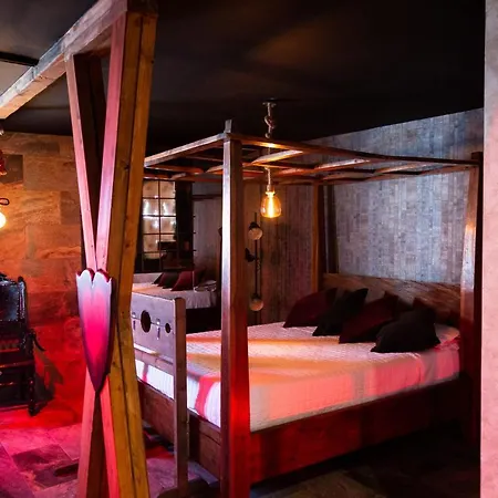 Utopia - Boutique Adultos Guest house Alicante