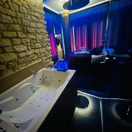 Гостевой дом Utopia - Boutique Adultos 3*