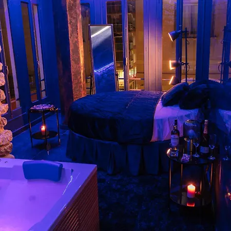 Utopia - Boutique Adultos Гостевой дом 3*