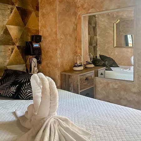 Гостевой дом Utopia - Boutique Adultos